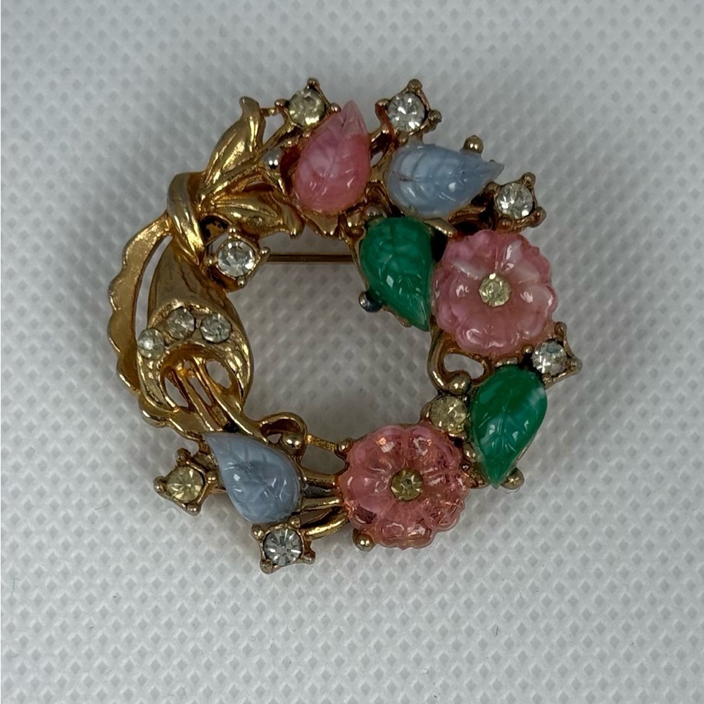 Cottagecore Tutti Frutti Floral Wreath Brooch - Vtg Molded Glass & Rhinestone